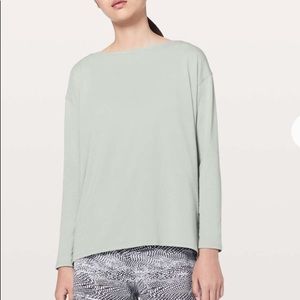 Lululemon 6 Back In Action Long Sleeve